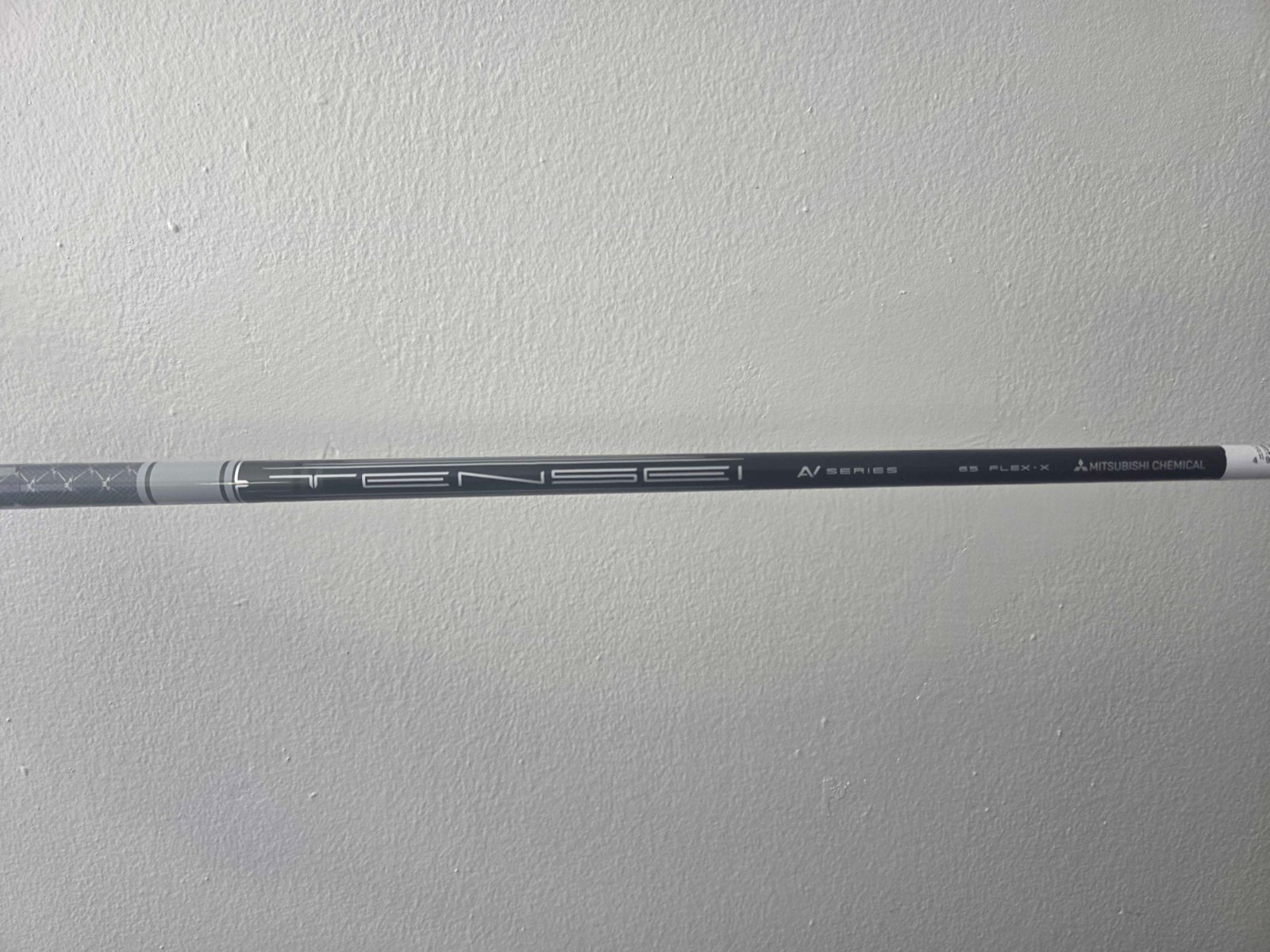 A picture of a golf shaft